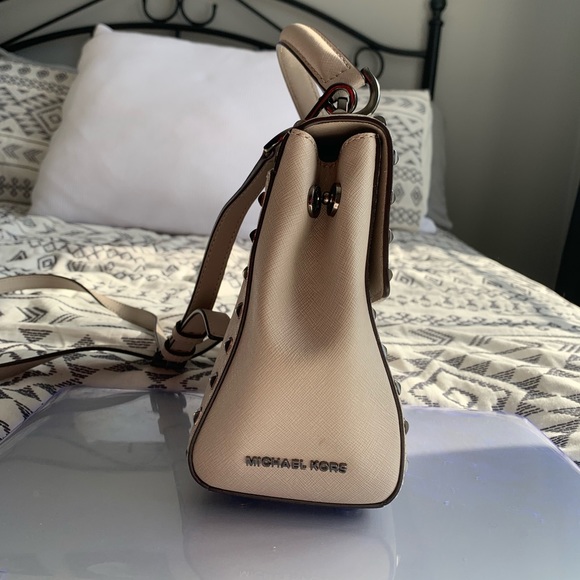 Authentic Michael Kors Purse - Picture 8 of 8